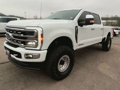 Used 2024 Ford F250 Platinum AWD/4WD image 4