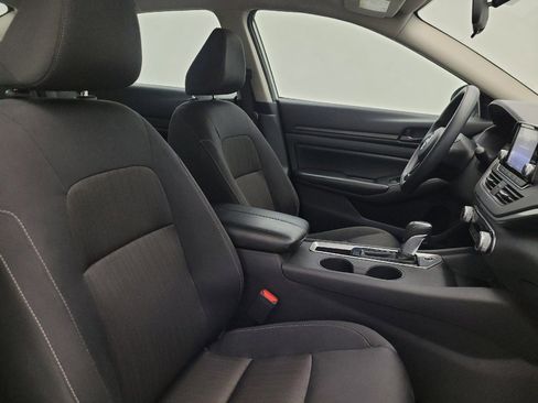 Used 2024 Nissan Altima 2.5 S FWD image 21