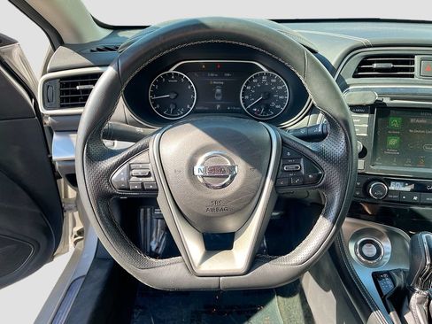 Used 2019 Nissan Maxima 3.5 SV w/ Floor Mat Group FWD image 11