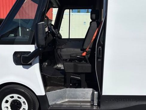 Used 2024 Chevrolet Brightdrop 600 w/ Battery Pack, Max Range AWD/4WD image 11