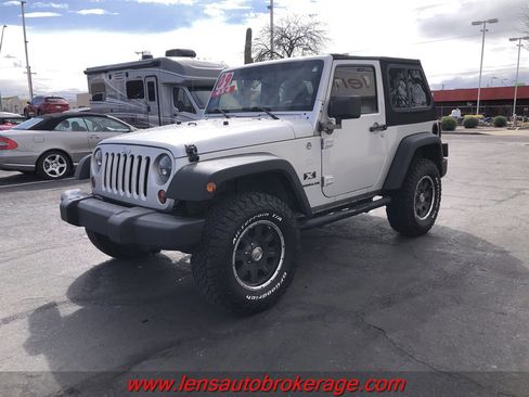 Used 2009 Jeep Wrangler X image 4
