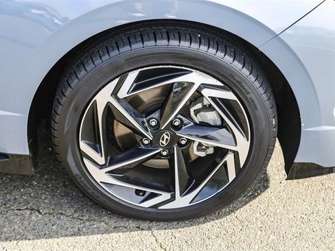 Used 2024 Hyundai Sonata SEL w/ Convenience Package image 12