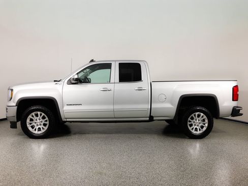 Used 2019 GMC Sierra 1500 SLE w/ SLE Value Package image 5
