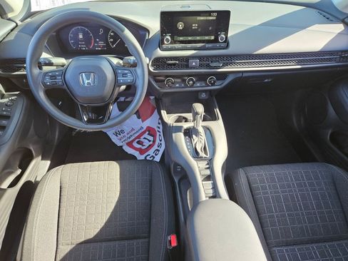 Used 2024 Honda HR-V LX image 7
