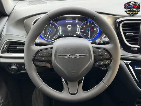 New 2026 Chrysler Pacifica Select w/ S Appearance Package image 14