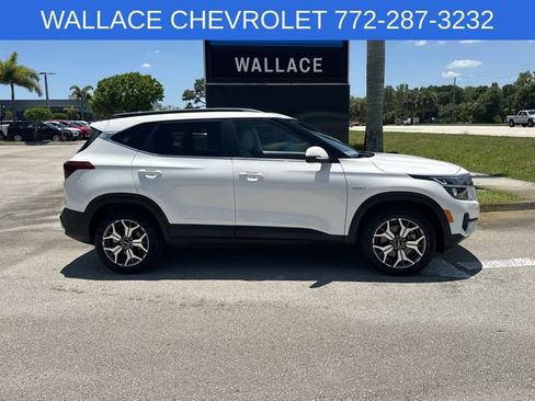 Used 2022 Kia Seltos EX AWD/4WD image 7