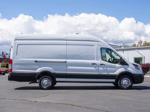 Used 2023 Ford Transit 250 148 High Roof Extended AWD image 8