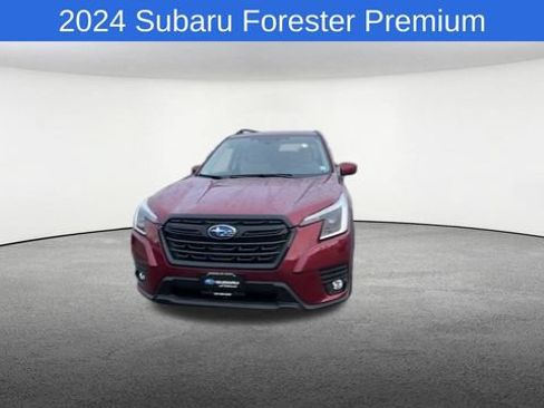 Used 2024 Subaru Forester Premium AWD/4WD image 3