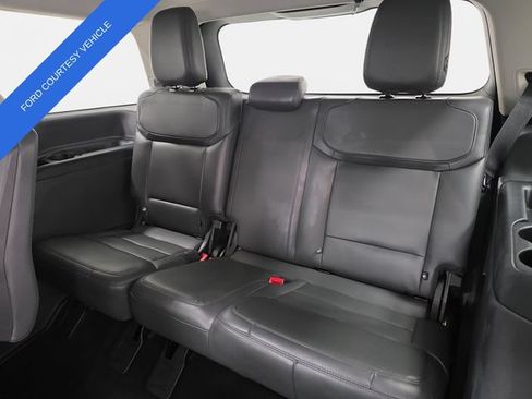 Used 2026 Ford Expedition Active AWD/4WD image 37