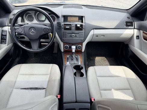 Used 2011 Mercedes-Benz C 300 4MATIC Sedan image 7