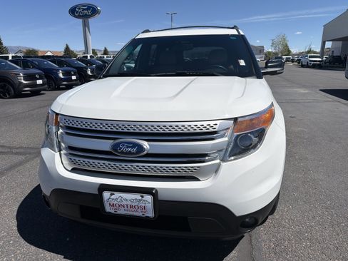 Used 2011 Ford Explorer XLT w/ 202A Rapid Spec Order Code AWD/4WD image 2