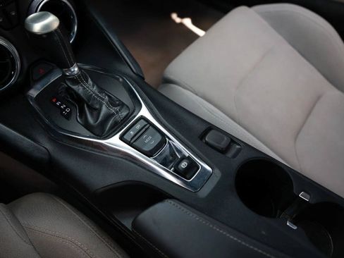 Used 2020 Chevrolet Camaro LT RWD image 18