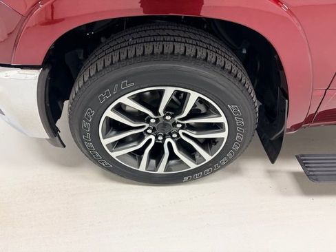 Used 2025 RAM 1500 Limited image 20