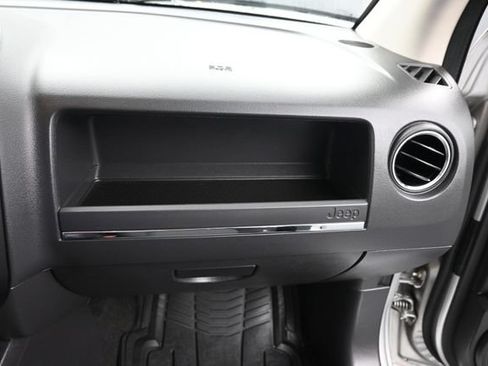 Used 2011 Jeep Compass 4WD image 21