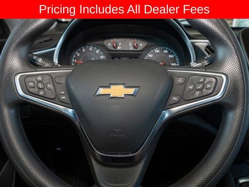 Used 2025 Chevrolet Malibu LT FWD image 17