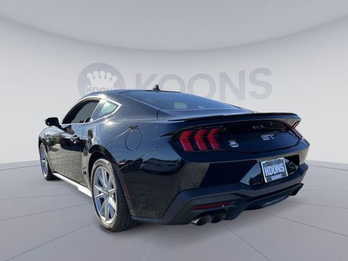 Used 2025 Ford Mustang GT Premium image 4