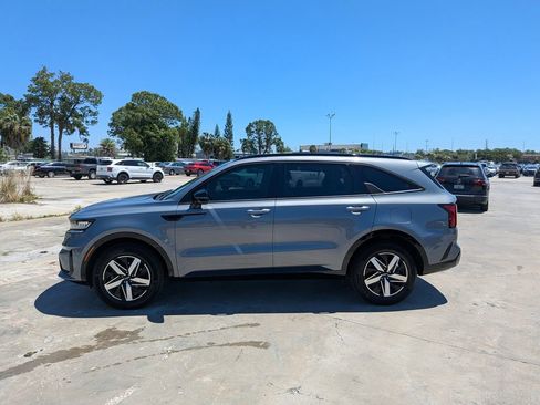 Certified 2023 Kia Sorento EX FWD image 5