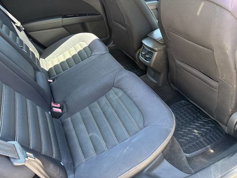 Used 2014 Ford Fusion SE FWD image 6