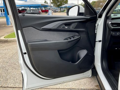 Used 2022 Chevrolet TrailBlazer LT image 21