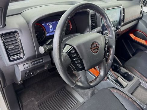Used 2022 Nissan Frontier PRO-4X w/ Technology Package image 10