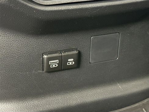 Used 2024 Toyota Tundra Limited image 41