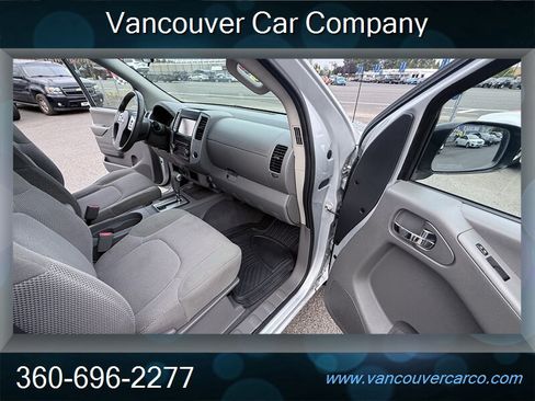 Used 2019 Nissan Frontier SV AWD/4WD image 16