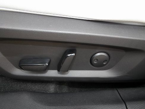 New 2025 Mitsubishi Outlander SEL image 18