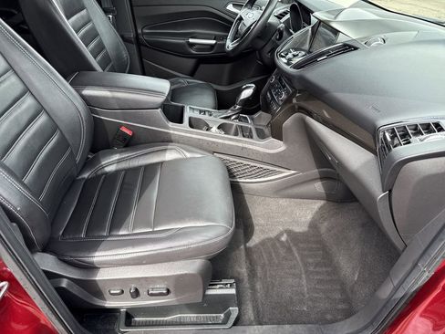 Used 2019 Ford Escape Titanium w/ U9j03 - Titanium Tow Package image 12