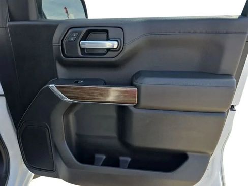 Used 2021 Chevrolet Silverado 1500 LT image 18