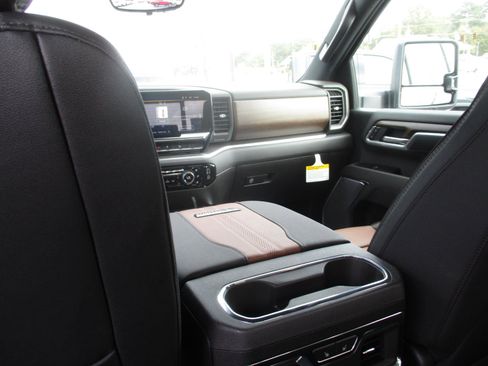 New 2026 Chevrolet Silverado 2500 High Country w/ High Country Premium Package image 15