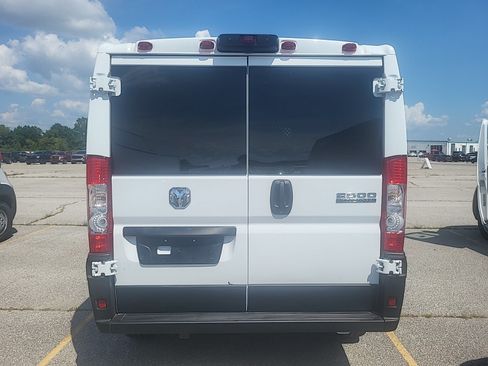 Used 2025 RAM ProMaster 2500 w/ U-Haul Equipment Group FWD image 5