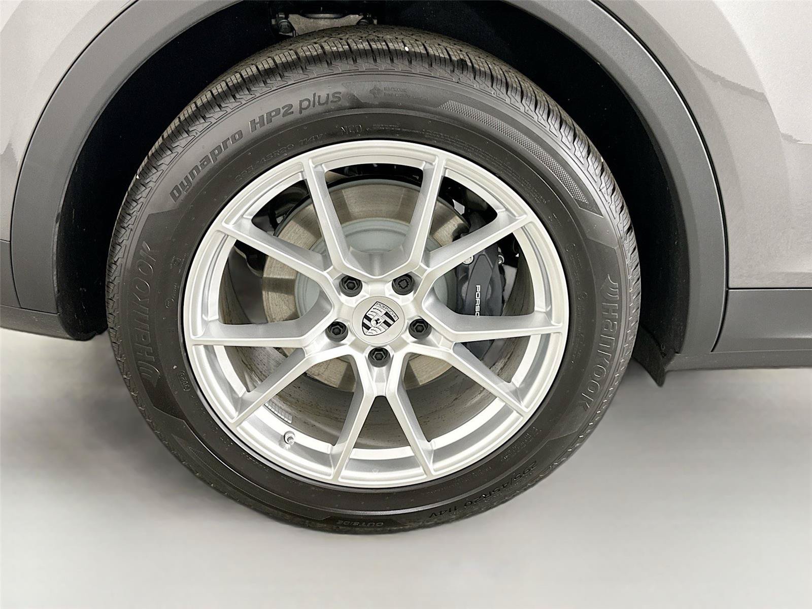 Certified 2026 Porsche Cayenne AWD/4WD image 13
