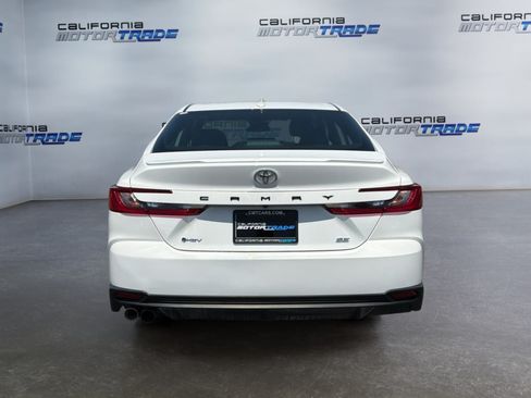 Used 2025 Toyota Camry SE FWD image 6
