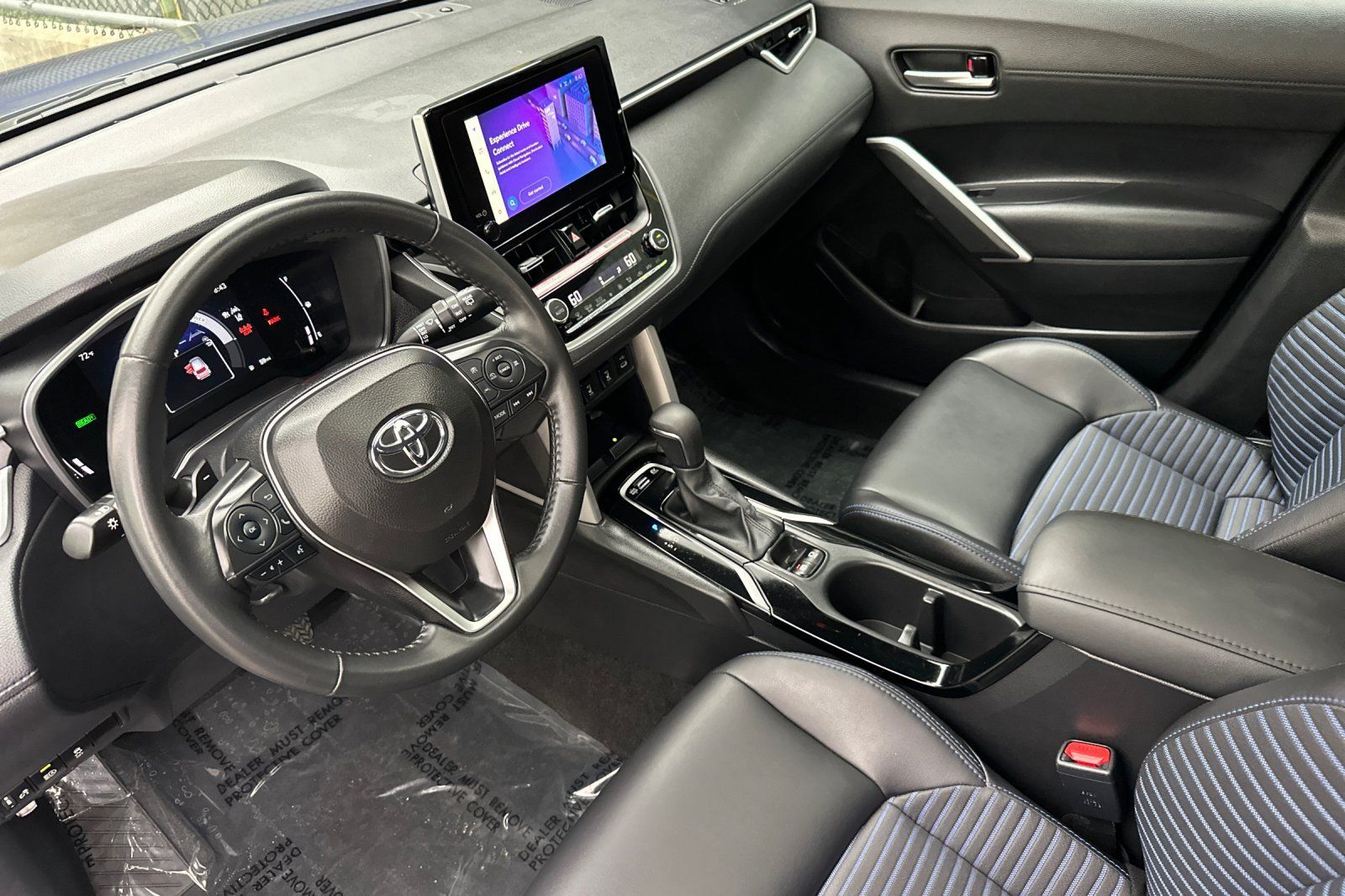 Used 2024 Toyota Corolla Cross AWD Hybrid w/ Convenience Package image 10