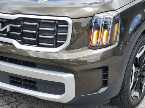 Used 2024 Kia Telluride S w/ S Sunroof Package FWD image 7