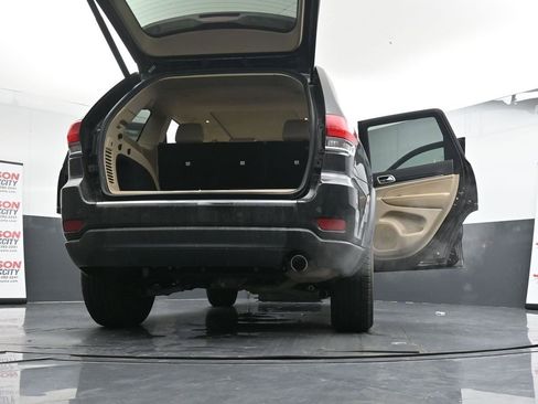 Used 2021 Jeep Grand Cherokee Limited w/ Sun & Sound Group image 44