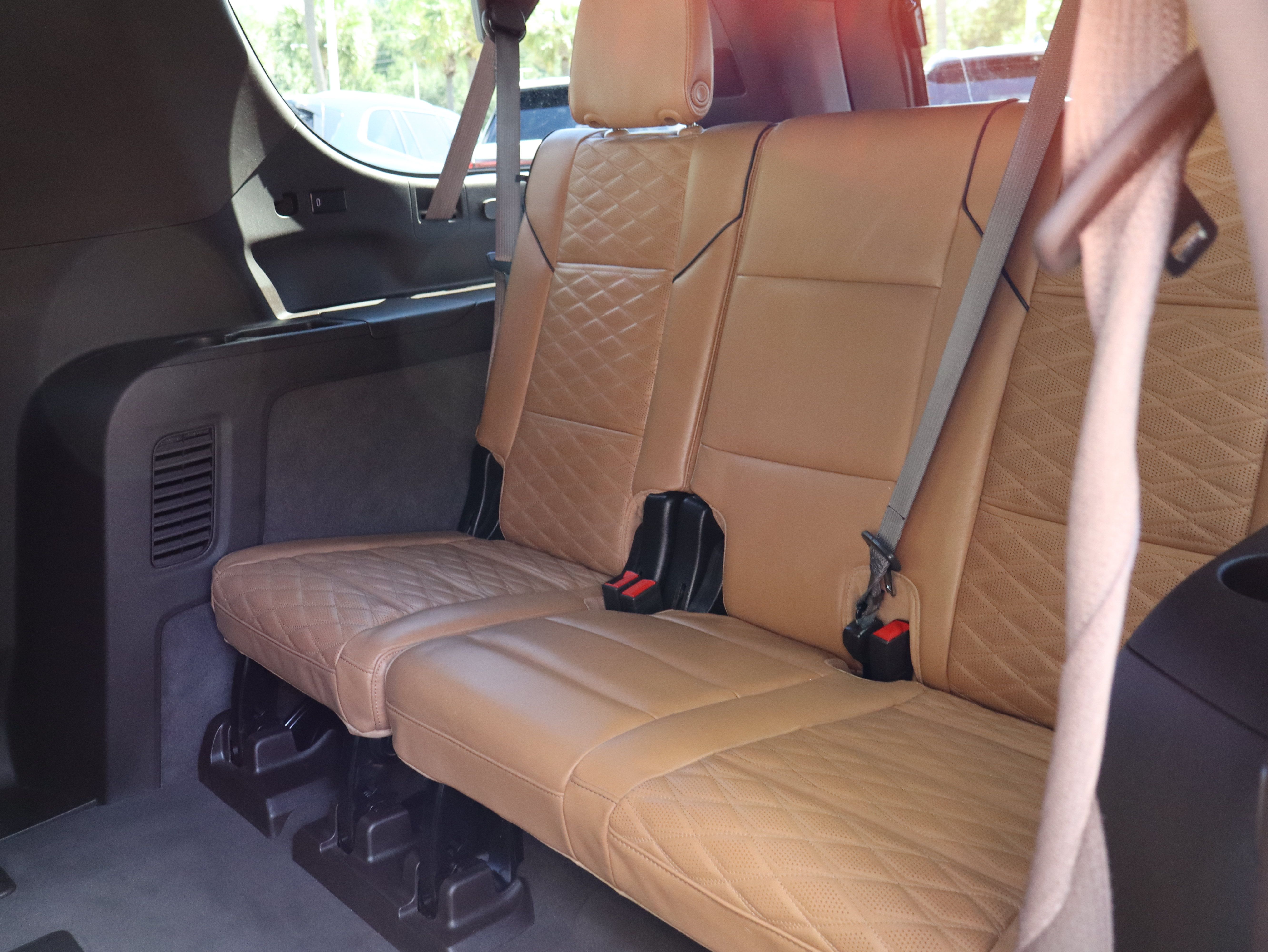 Used 2023 Cadillac Escalade ESV Premium Luxury w/ LPO, Radiant Package AWD/4WD image 47