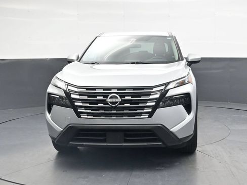 Used 2025 Nissan Rogue SV FWD image 13