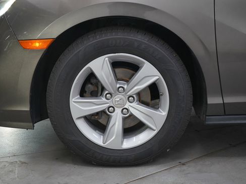 Used 2018 Honda Odyssey EX-L image 30