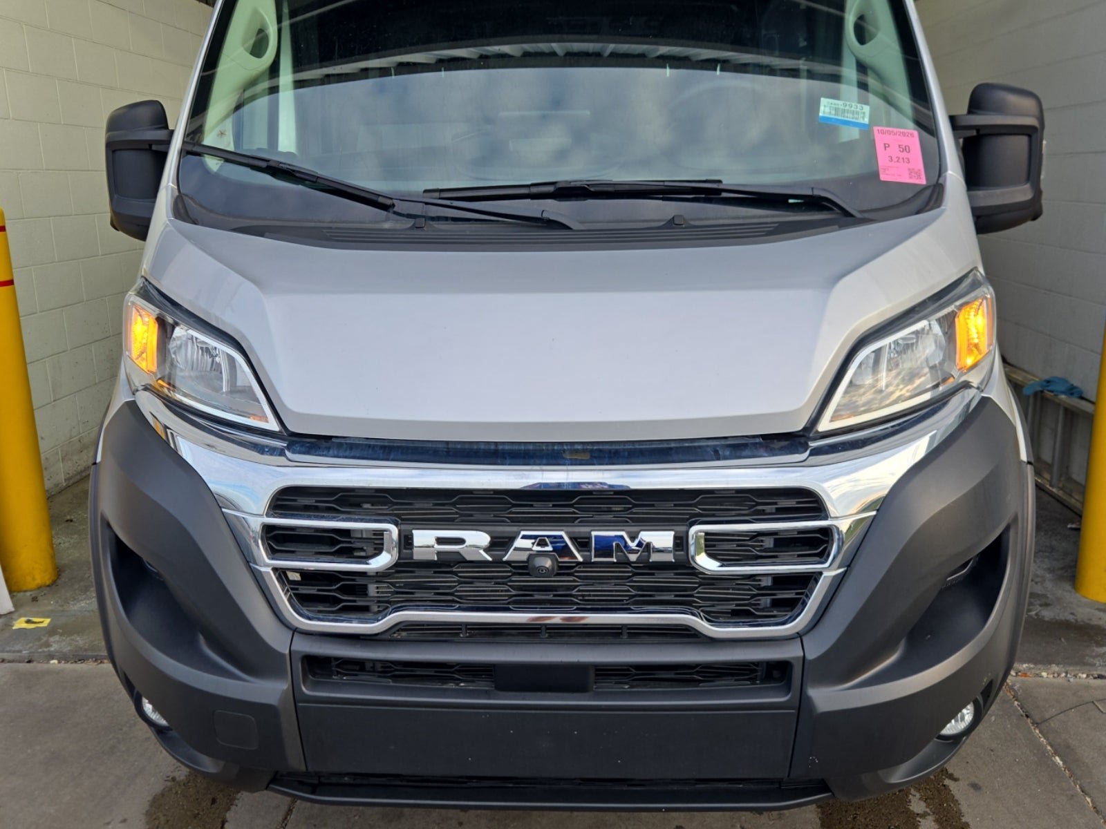 Used 2023 RAM ProMaster 1500 w/ Driver Convenience Group FWD image 3