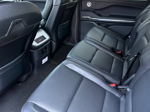 New 2026 Lincoln Navigator Reserve w/ Jet Appearance Package AWD/4WD image 11
