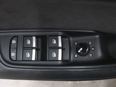 Used 2022 Audi RS Q8 AWD/4WD image 15
