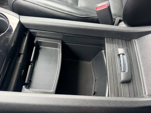 Used 2017 Honda Pilot Elite image 52