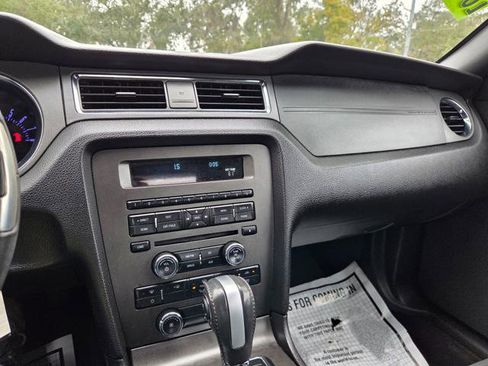 Used 2013 Ford Mustang Coupe image 21