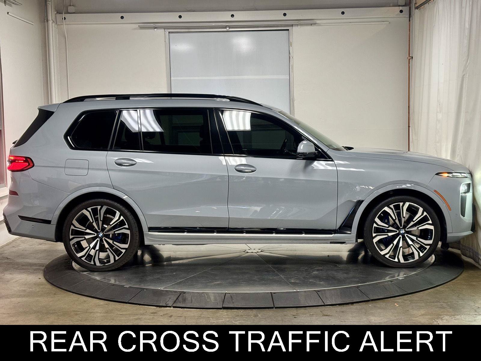 Used 2024 BMW X7 xDrive40i w/ Executive Package AWD/4WD image 11