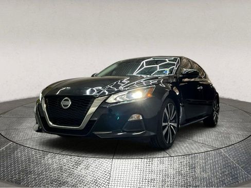 Used 2021 Nissan Altima 2.5 SR w/ SR Premium Package image 4