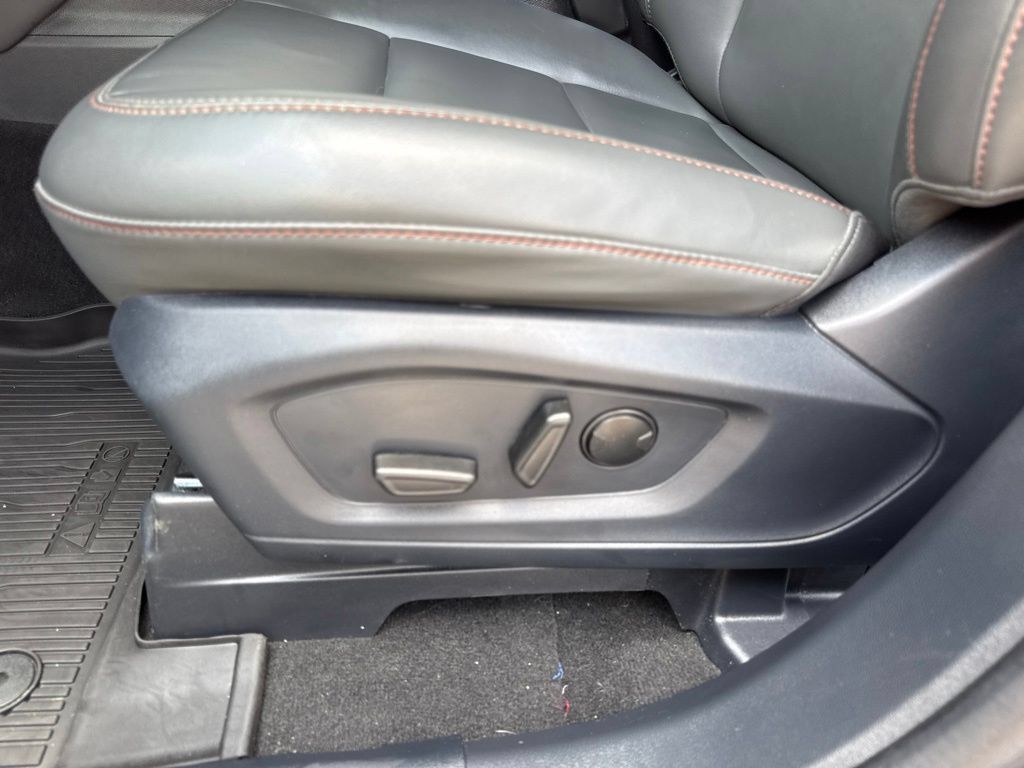 Used 2025 Ford Explorer Active w/ Active Comfort Package AWD/4WD image 22