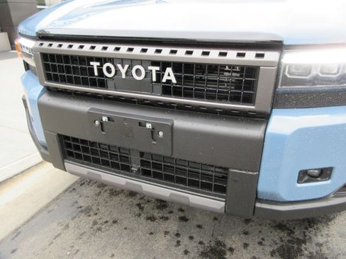 Used 2025 Toyota Land Cruiser image 16