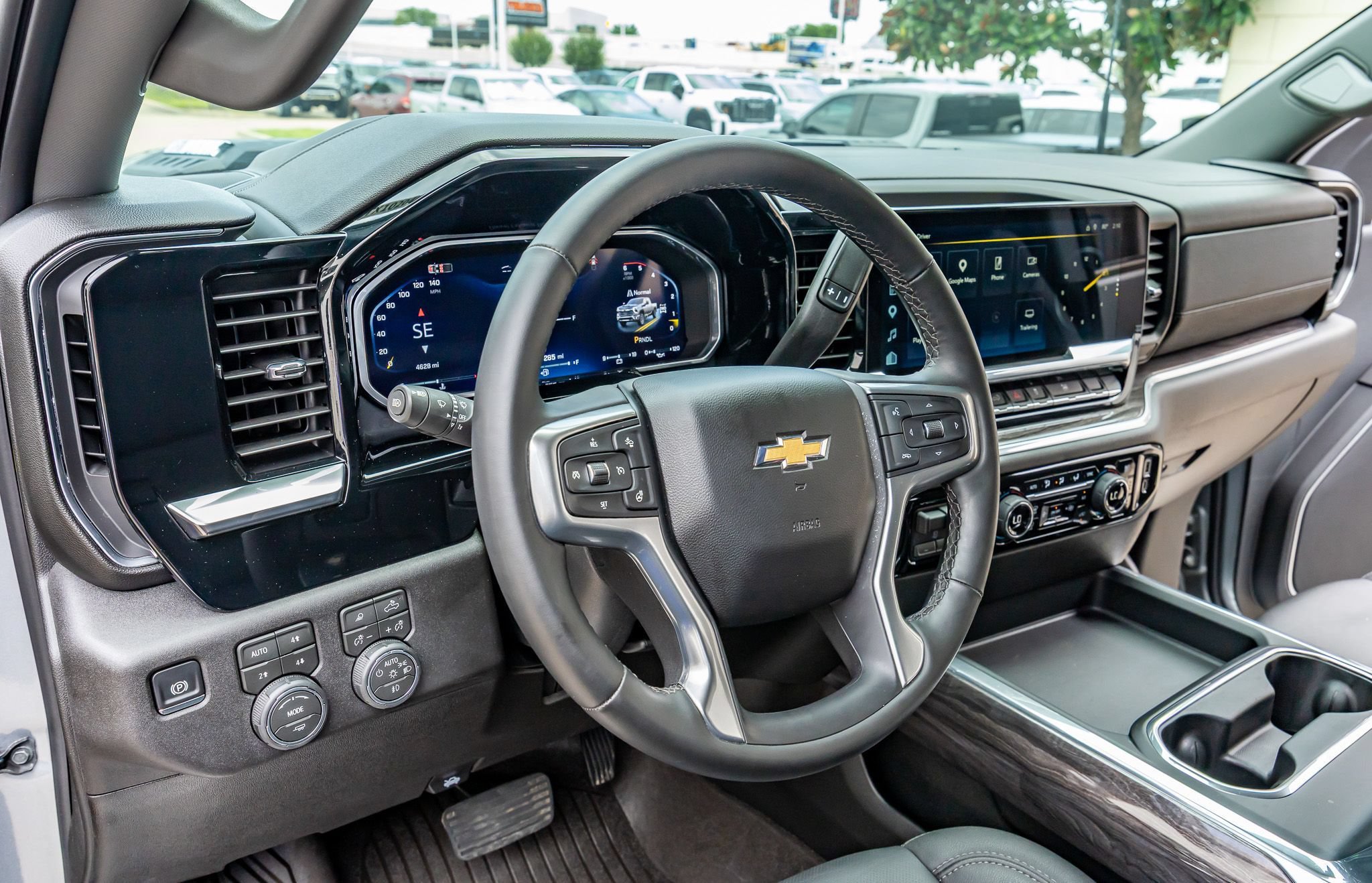 Used 2026 Chevrolet Silverado 3500 LTZ w/ LTZ Texas Edition AWD/4WD image 17