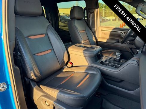 Used 2022 GMC Sierra 1500 AT4 w/ AT4 Premium Package AWD/4WD image 6